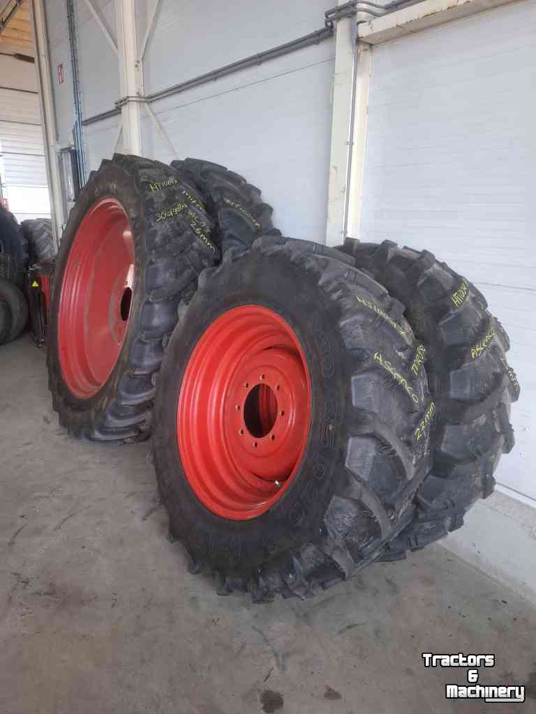 Räder, Reifen, Felgen & Distanzringe  380/90R46  380/85R30  14.9R46 14.9R30