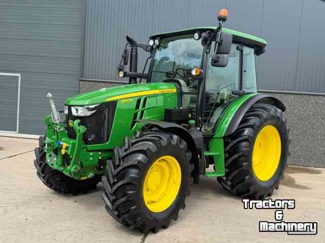 Schlepper / Traktor John Deere 5100m
