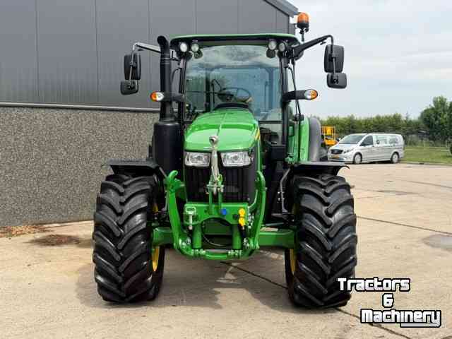 Schlepper / Traktor John Deere 5100m