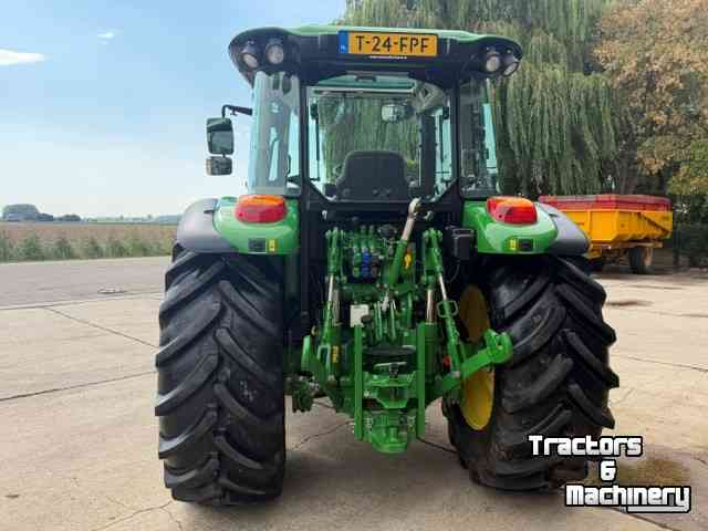 Schlepper / Traktor John Deere 5100m