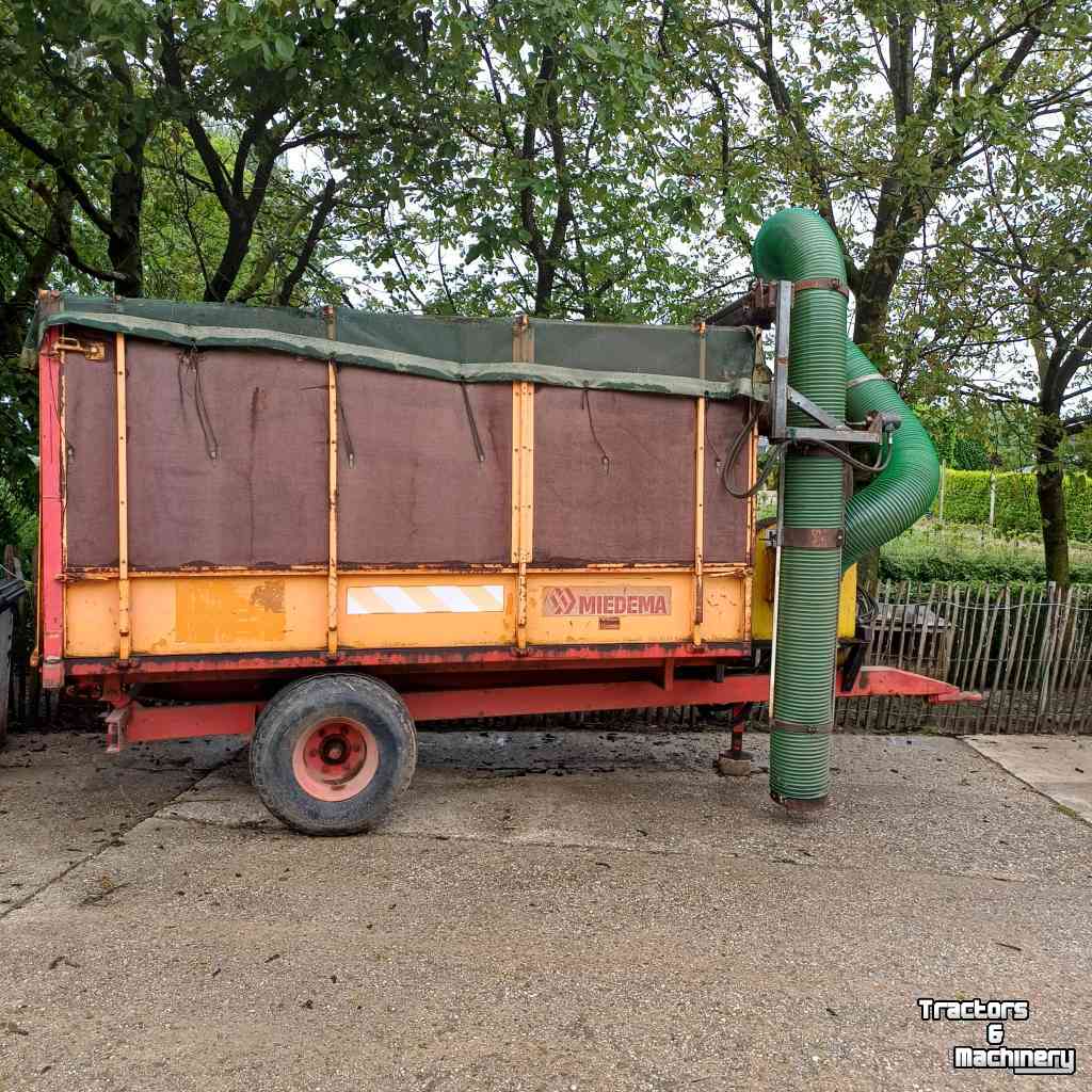 Laubsauger Miedema zuigwagen