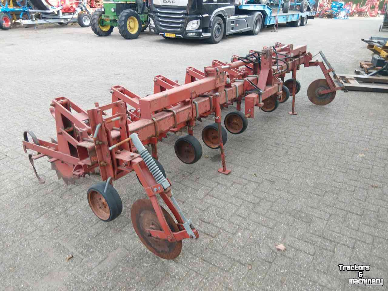 Hackmaschine Rau Polycrop Schoffelmachine 8 rijen