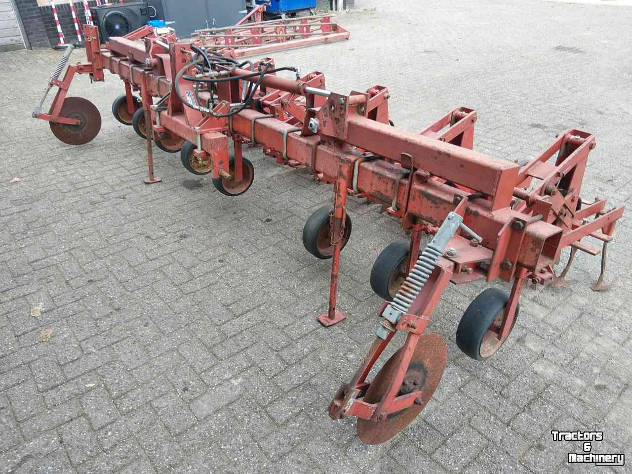 Hackmaschine Rau Polycrop Schoffelmachine 8 rijen