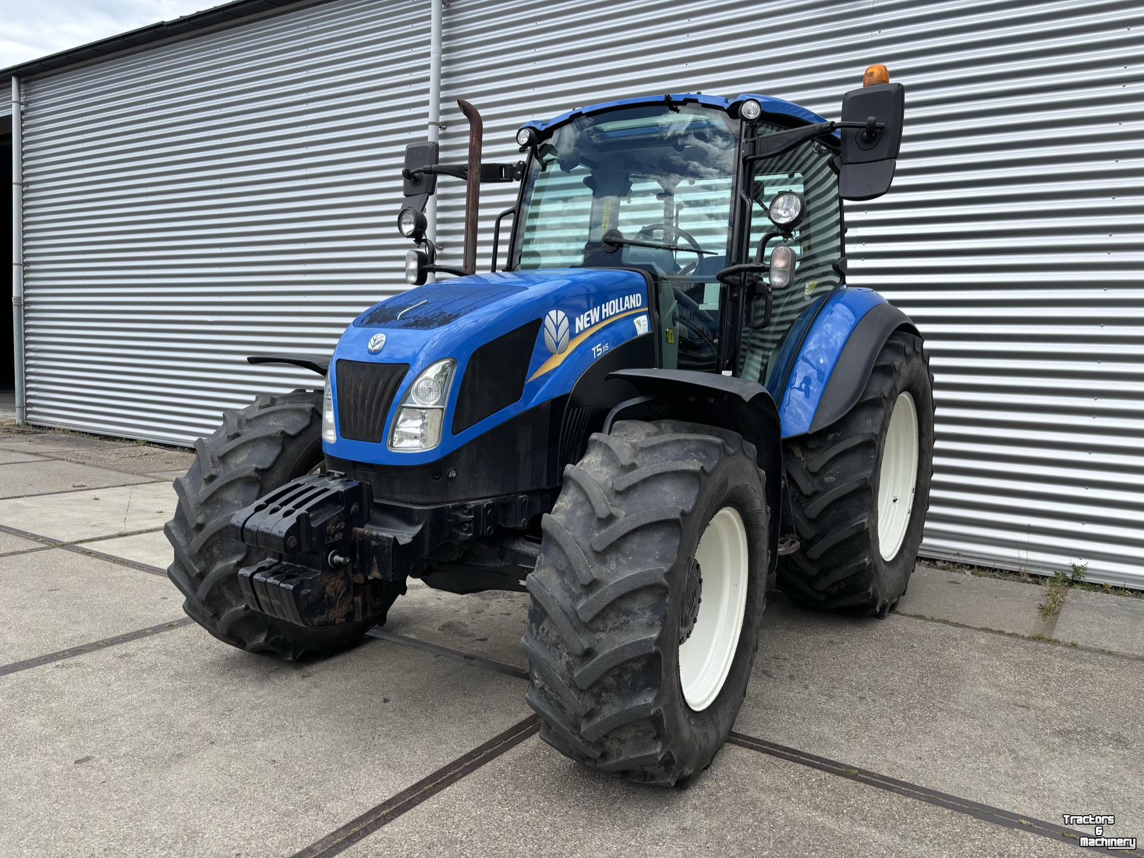 Schlepper / Traktor New Holland T5.115 Dual Command