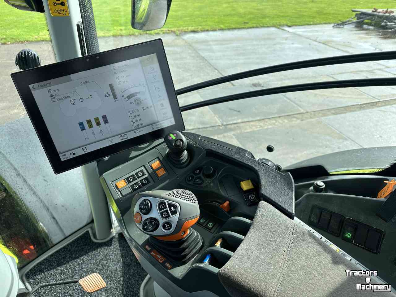 Schlepper / Traktoren Claas Axion 810 C Matic automaat