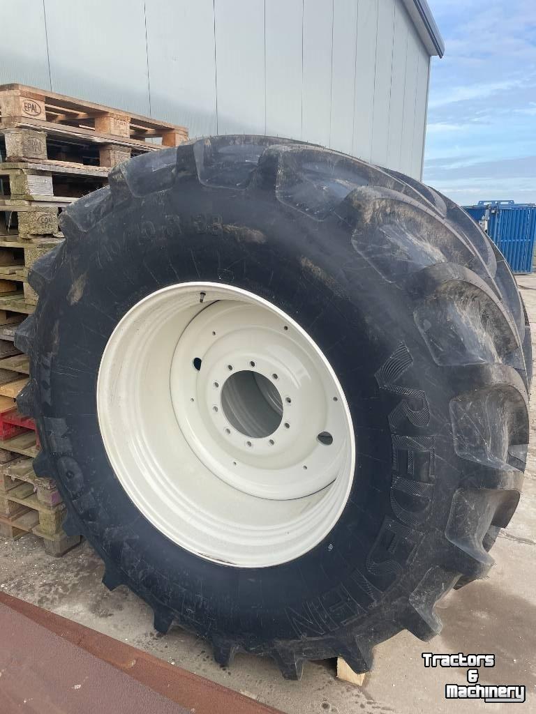Räder, Reifen, Felgen & Distanzringe Vredestein Traxion XXL 710/70R38 + 600/65R28