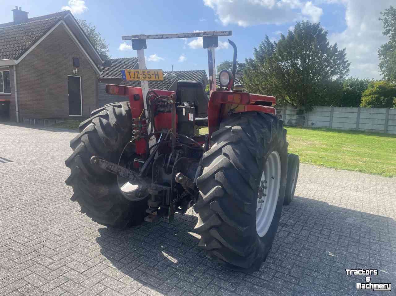 Schlepper / Traktor Massey Ferguson 385 2WD Perkins 4 cil.diesel Powersteering