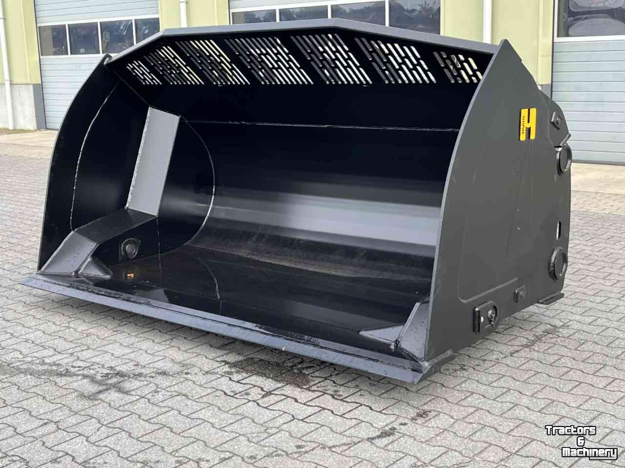 Hochkippschaufeln  Hoogkiepbak shovel 4000 ltr