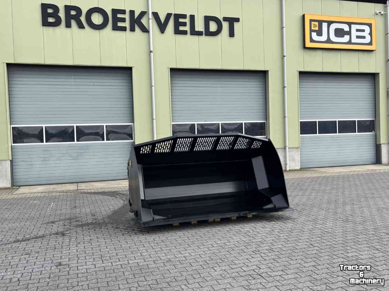Hochkippschaufeln  Hoogkiepbak shovel 4000 ltr