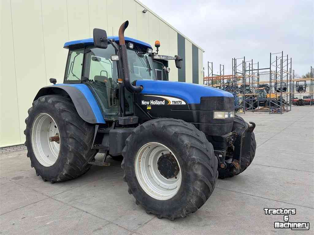 Schlepper / Traktor New Holland TM Series