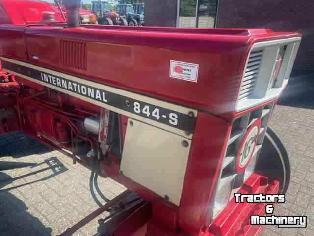 Schlepper / Traktoren International 844-S Cabrio !!
