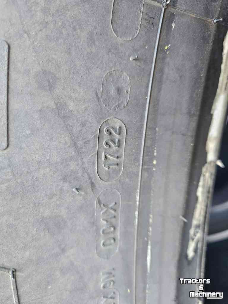Räder, Reifen, Felgen & Distanzringe Michelin 710/60R42 Xeobib. 30 mm!
