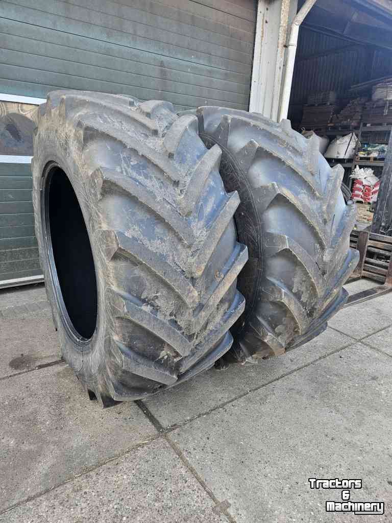 Räder, Reifen, Felgen & Distanzringe Michelin 710/60R42 Xeobib. 30 mm!