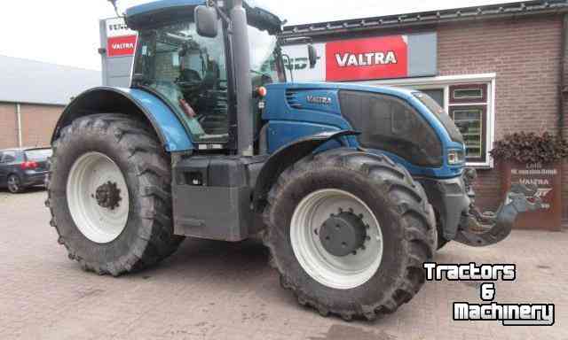 Schlepper / Traktoren Valtra S352 Vario Tractor