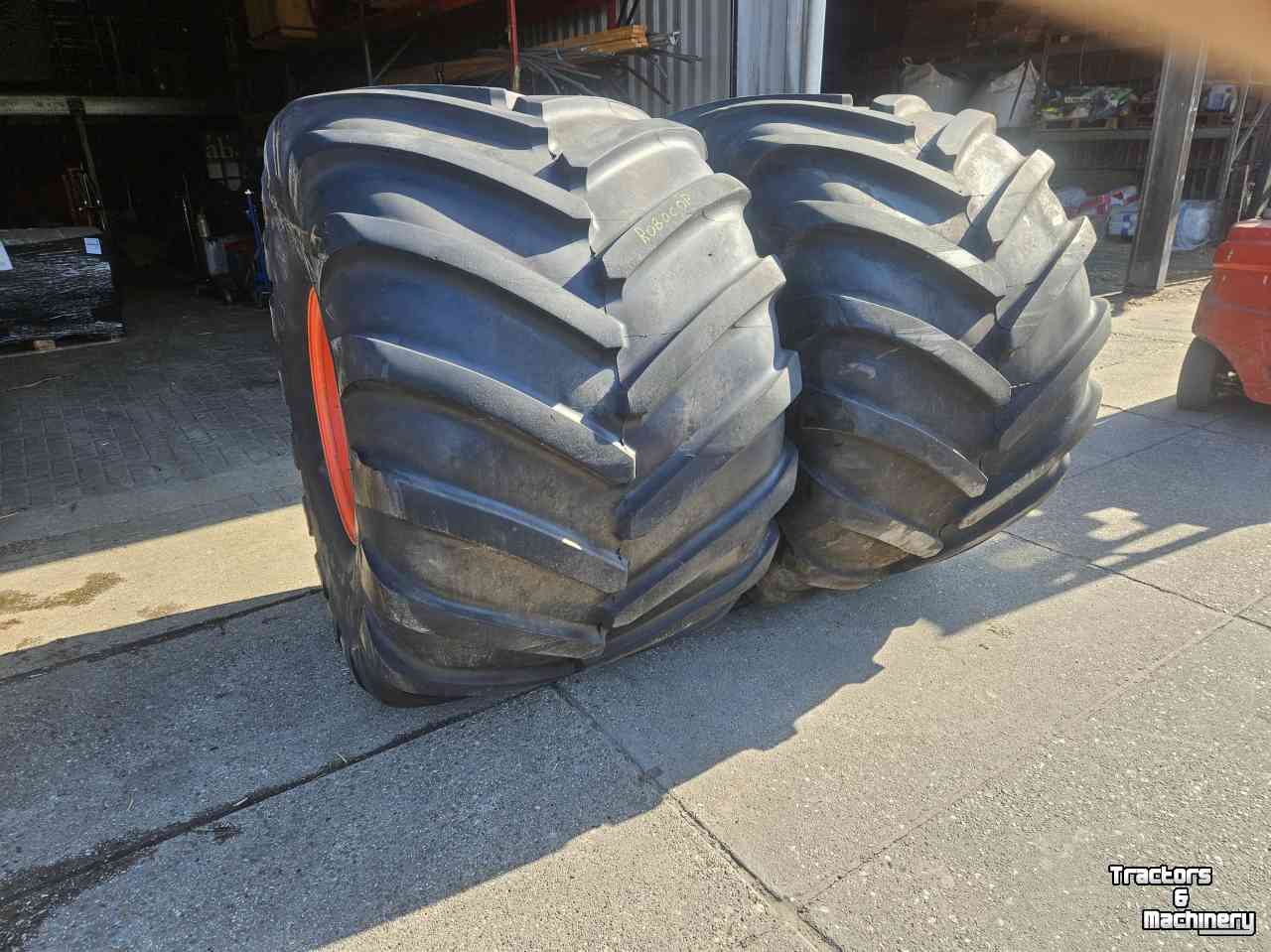 Räder, Reifen, Felgen & Distanzringe Michelin 1000/50R25. 40 mm
