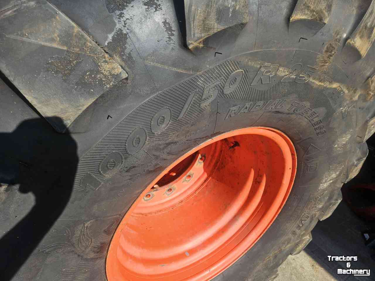 Räder, Reifen, Felgen & Distanzringe Michelin 1000/50R25. 40 mm