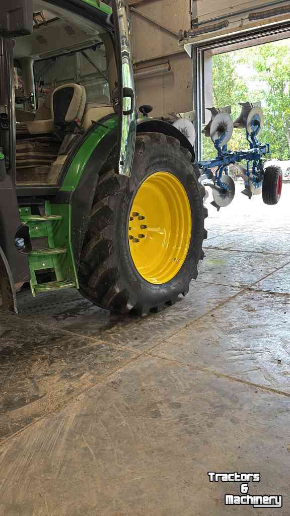 Räder, Reifen, Felgen & Distanzringe Bridgestone 580/70R42