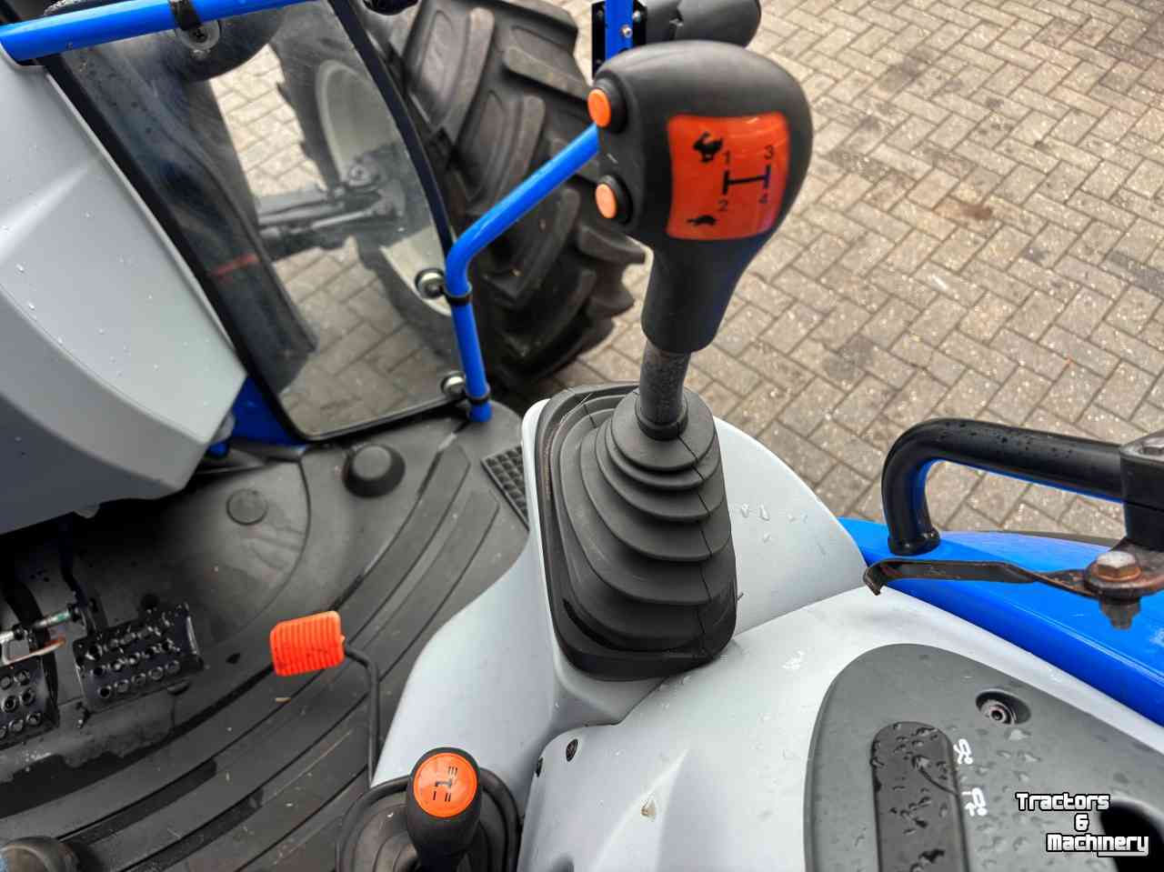 Schlepper / Traktor New Holland T 5.95