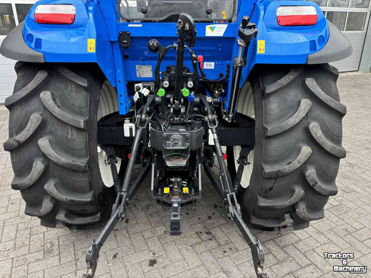 Schlepper / Traktor New Holland T 5.95