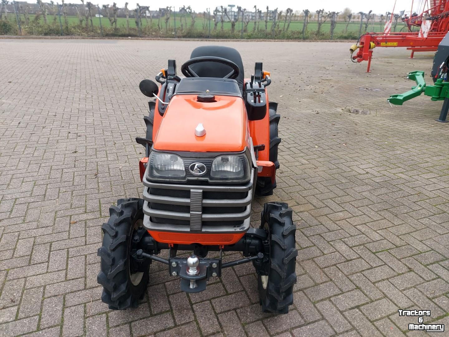 Obsttraktor Kubota GB150