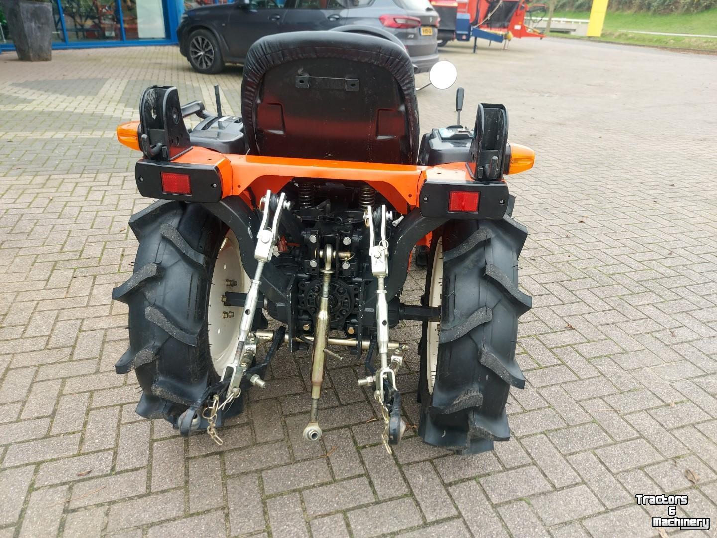 Obsttraktor Kubota GB150