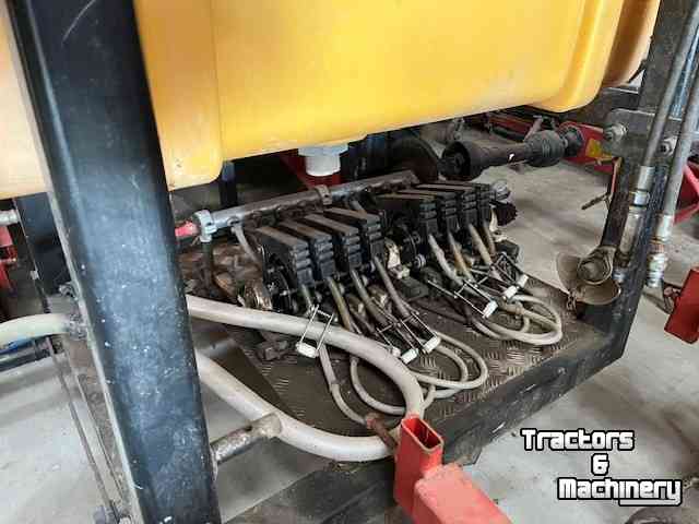 Pflanzmaschine Ferrari Multipla Maxi 4X75 Plant spacing control