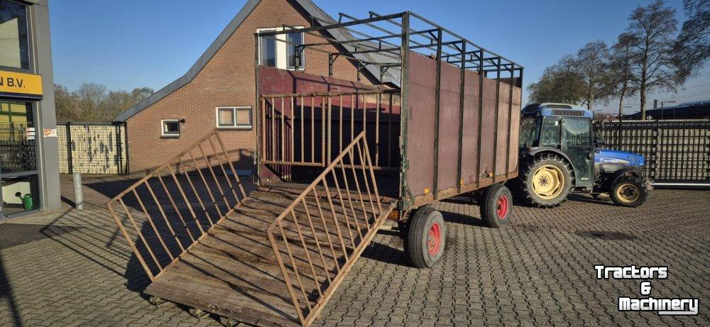 Tieflader / Anhänger  VIERWIELIGE VEEKAR