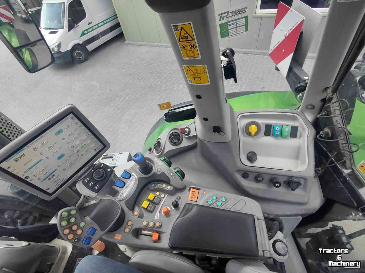 Schlepper / Traktor Deutz-Fahr 8280 TTV