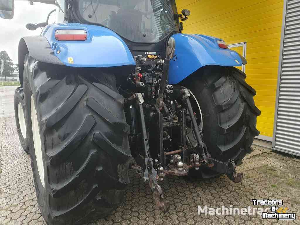 Schlepper / Traktor New Holland T7.235