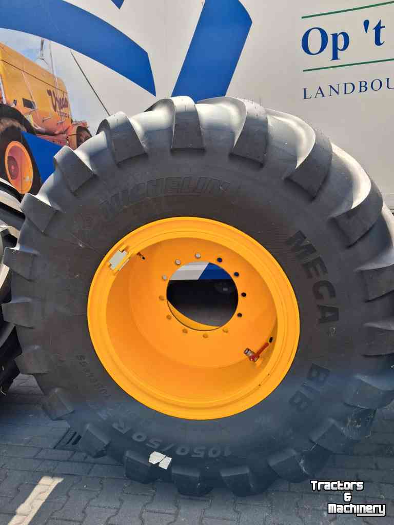 Räder, Reifen, Felgen & Distanzringe Michelin Mega X Bib 1050/50R32