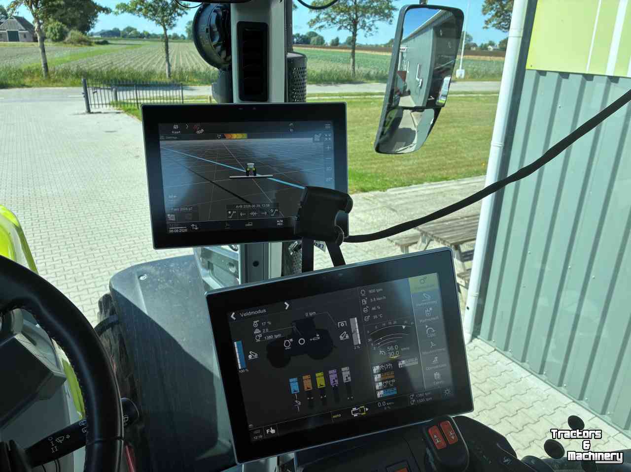 Schlepper / Traktor Claas Axion 830 C-Matic First Claas