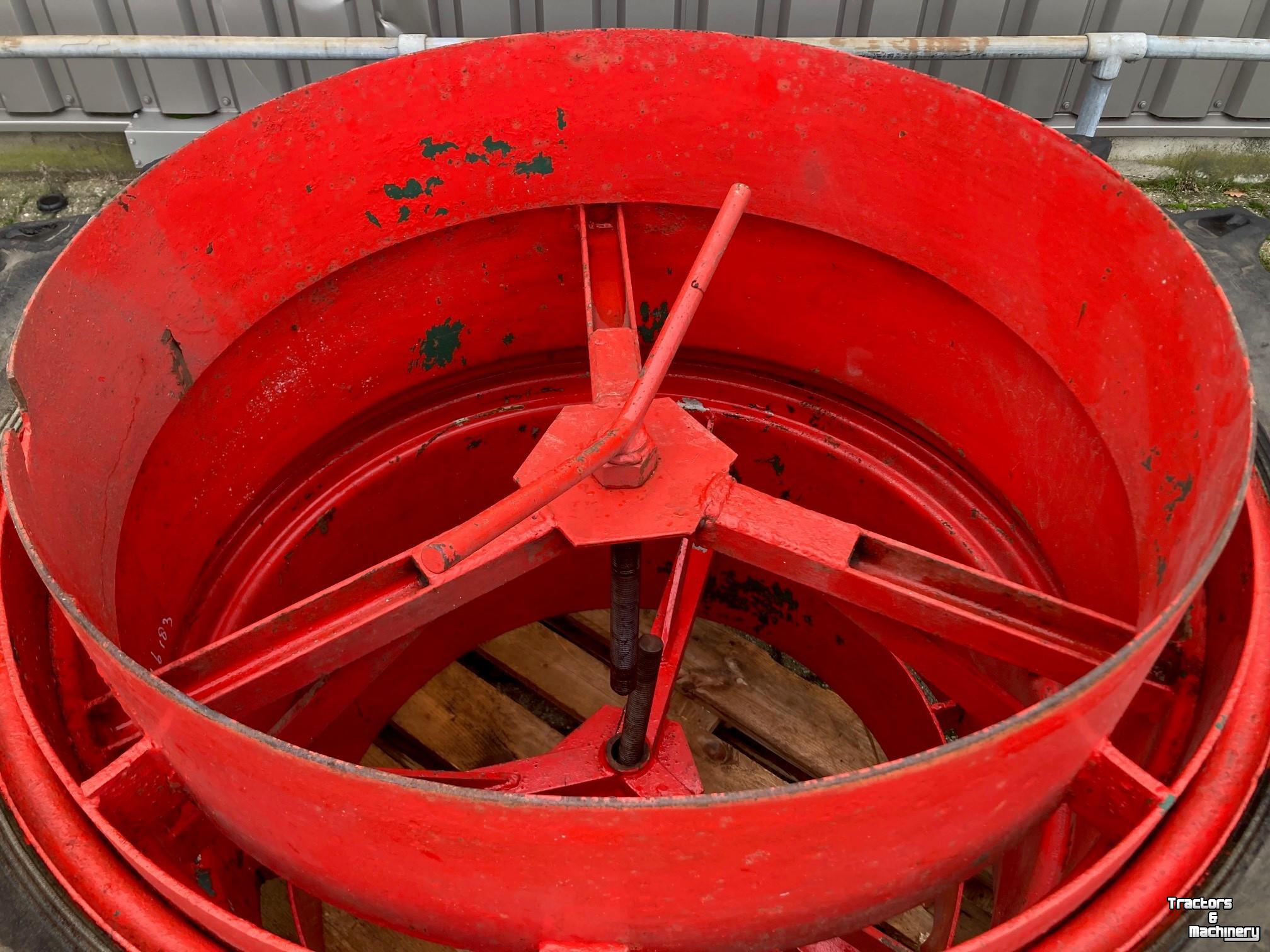 Räder, Reifen, Felgen & Distanzringe Vredestein Vredestein 13.6R34 Dubbellucht