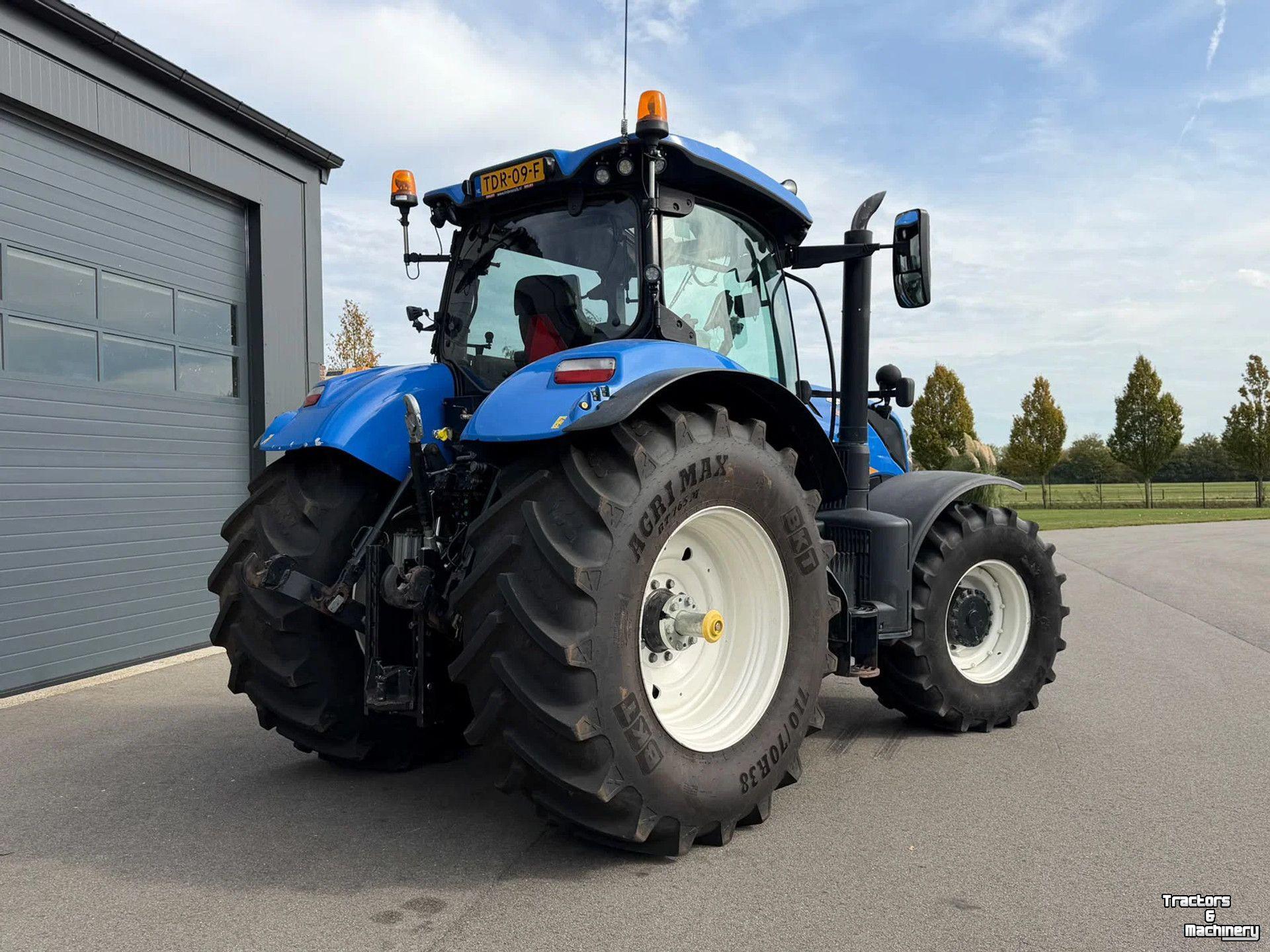 Schlepper / Traktor New Holland T7.245 Autocommand