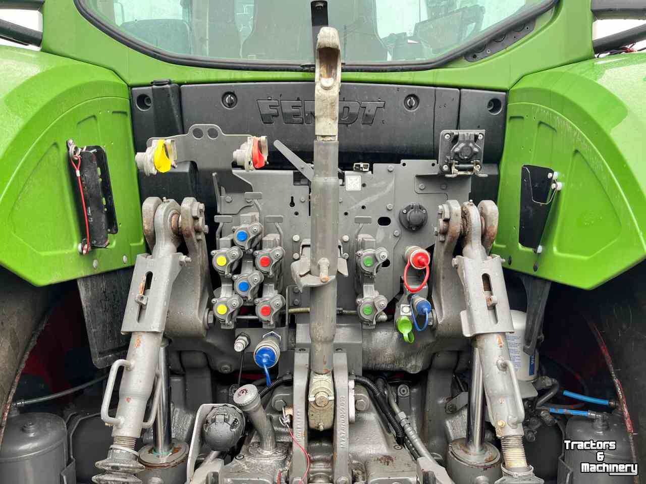 Schlepper / Traktoren Fendt 718 Vario S4 ProfiPlus