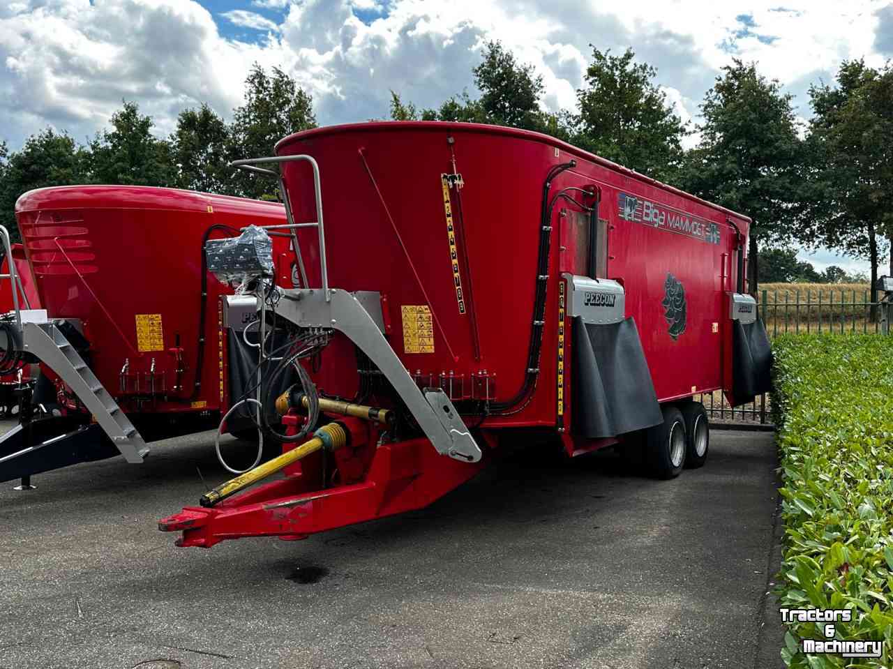 Futtermischwagen Vertikal Peecon 36-230s