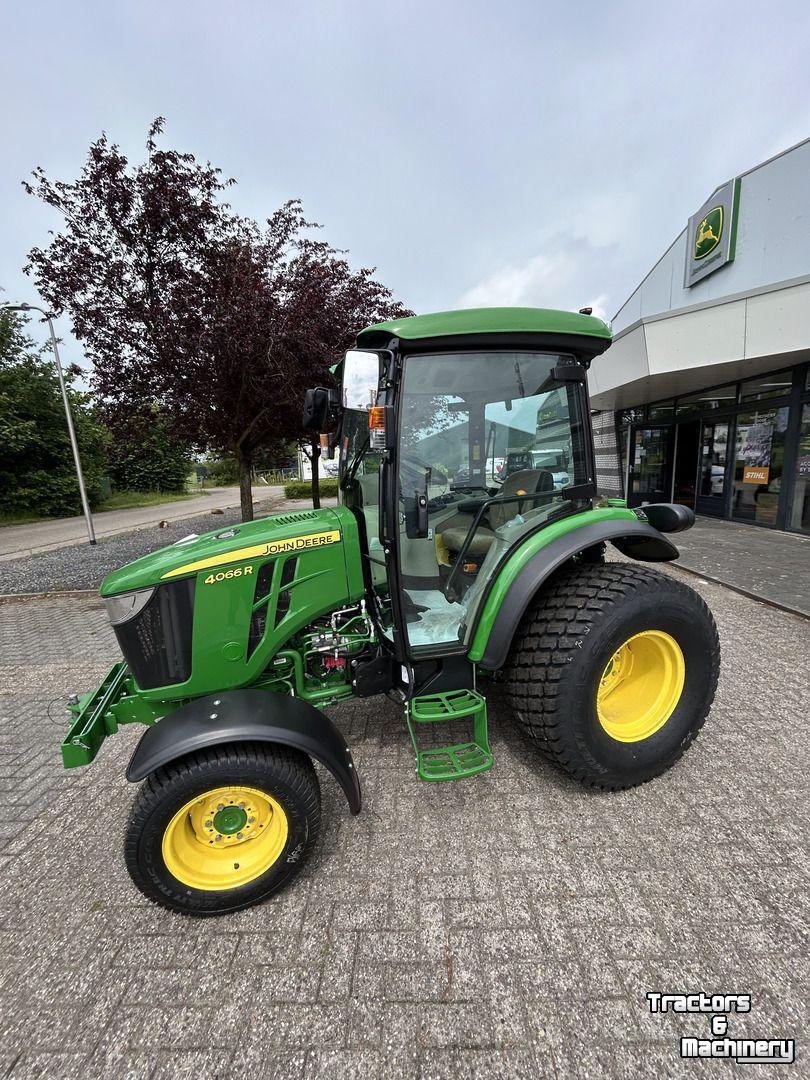 Obsttraktor John Deere 4066R