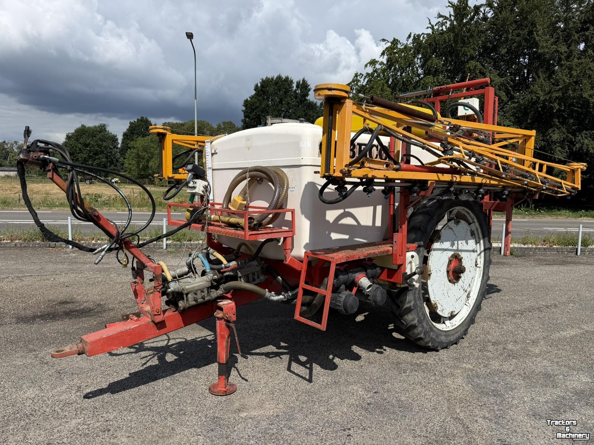 Anbaufeldspritze Cebeco 3000l 24m