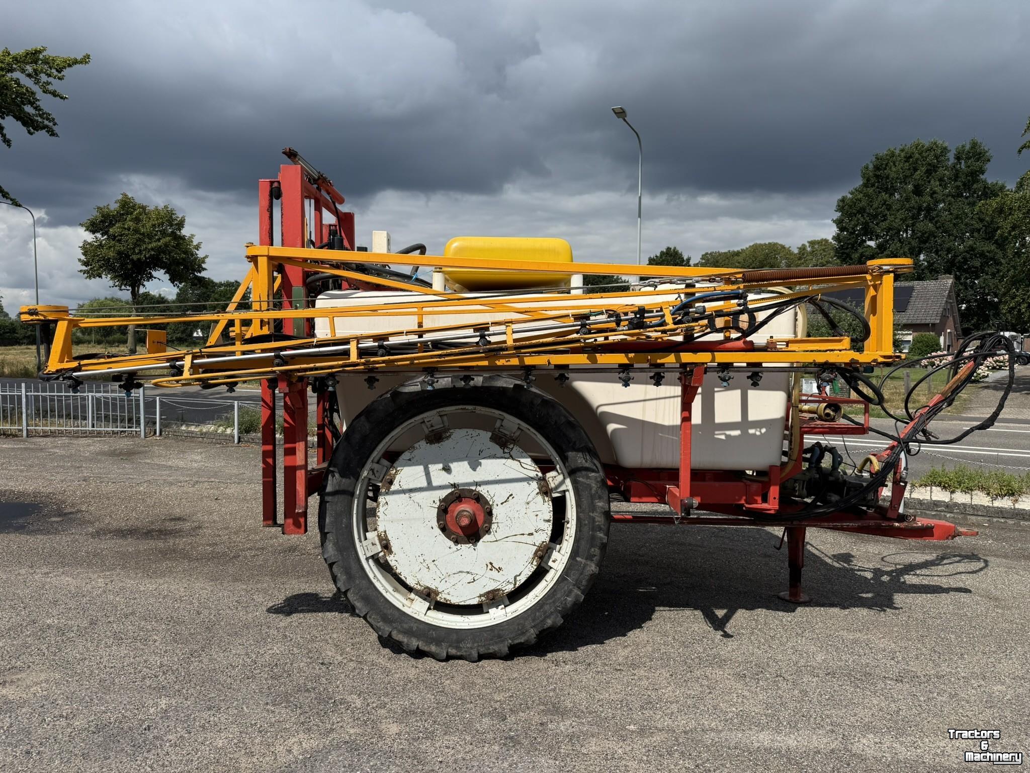 Anbaufeldspritze Cebeco 3000l 24m