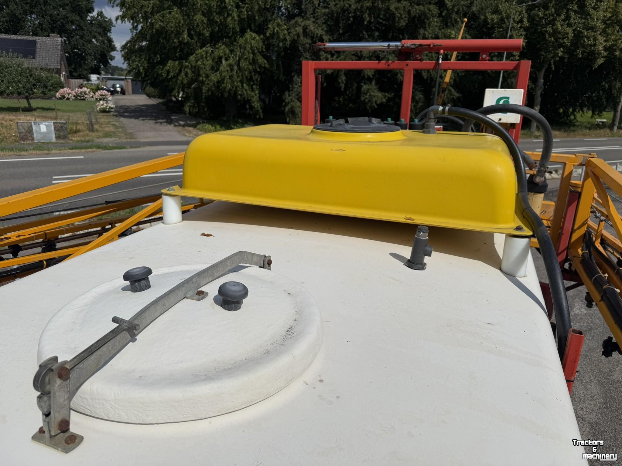 Anbaufeldspritze Cebeco 3000l 24m