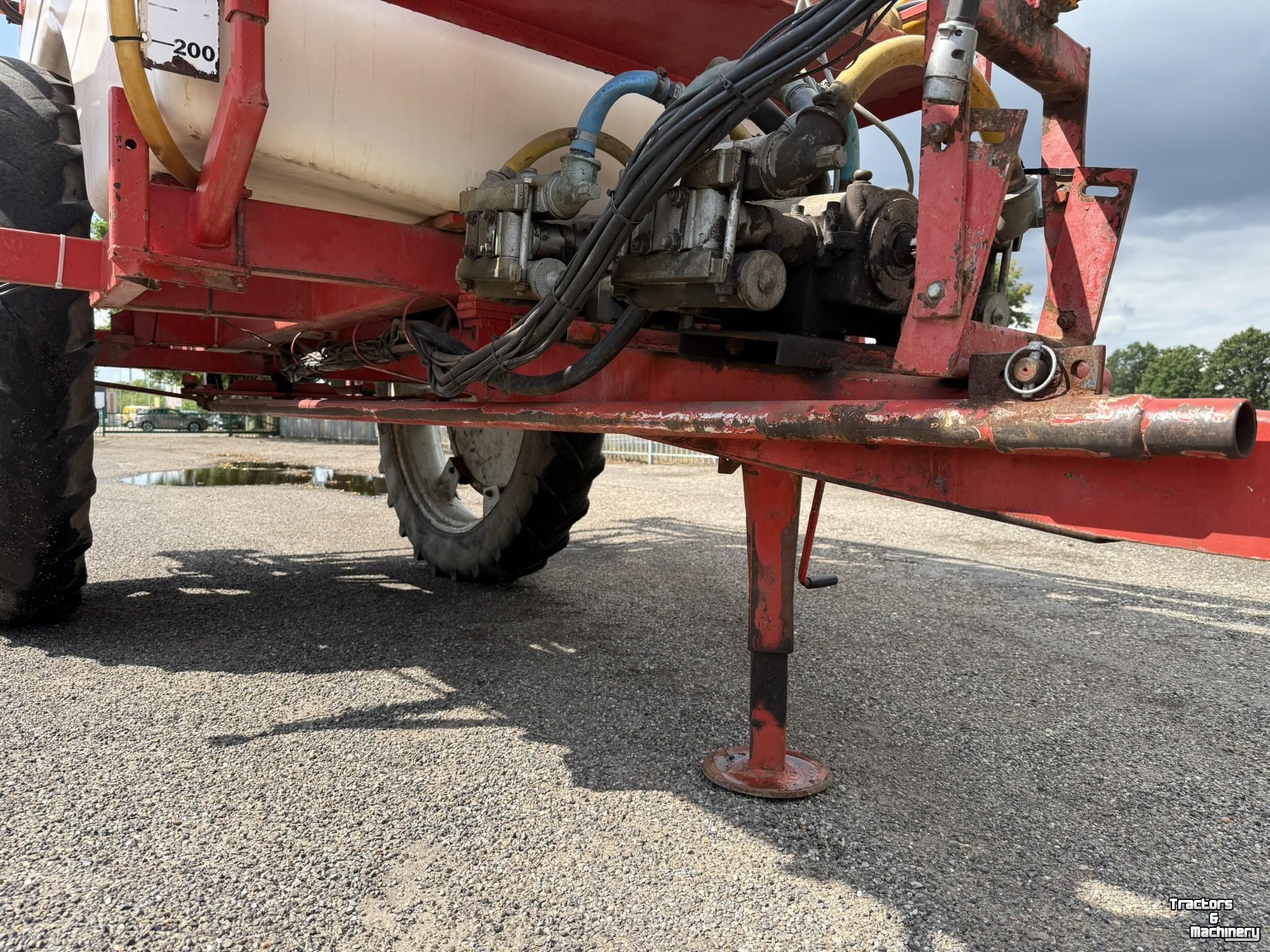 Anbaufeldspritze Cebeco 3000l 24m