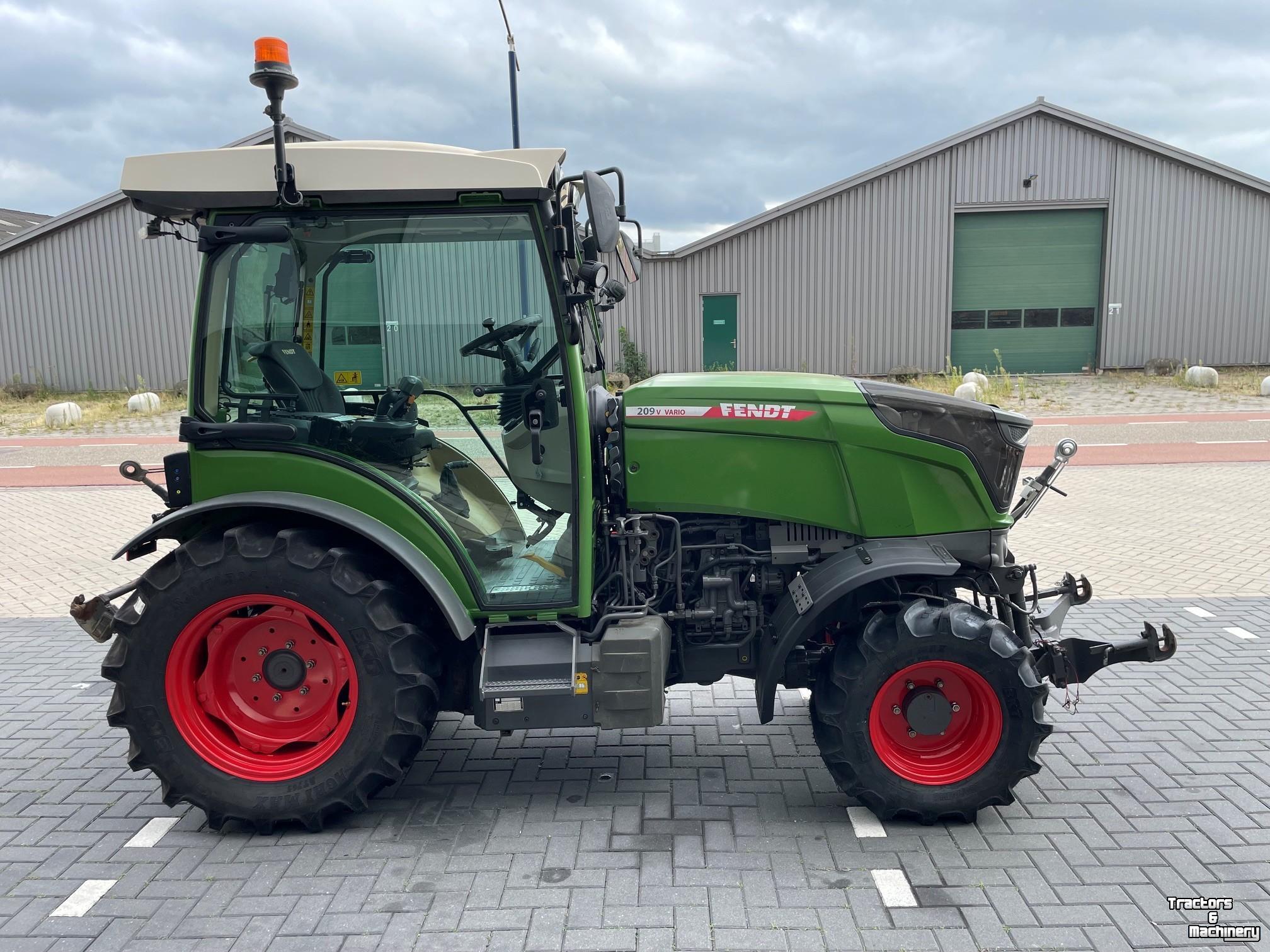 Schlepper / Traktor Fendt 209V Profi Setting 2