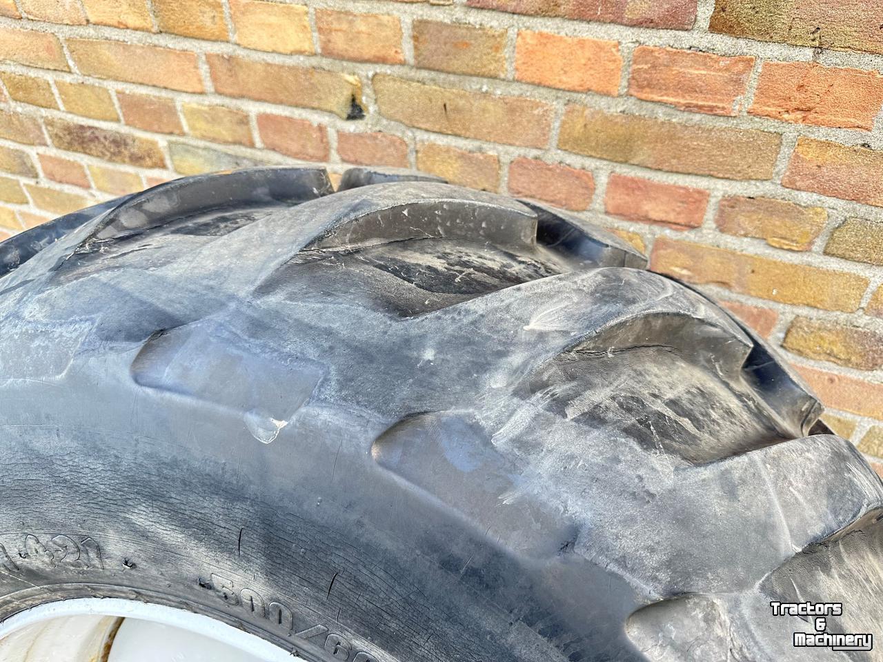 Räder, Reifen, Felgen & Distanzringe Trelleborg 500/60R22.5