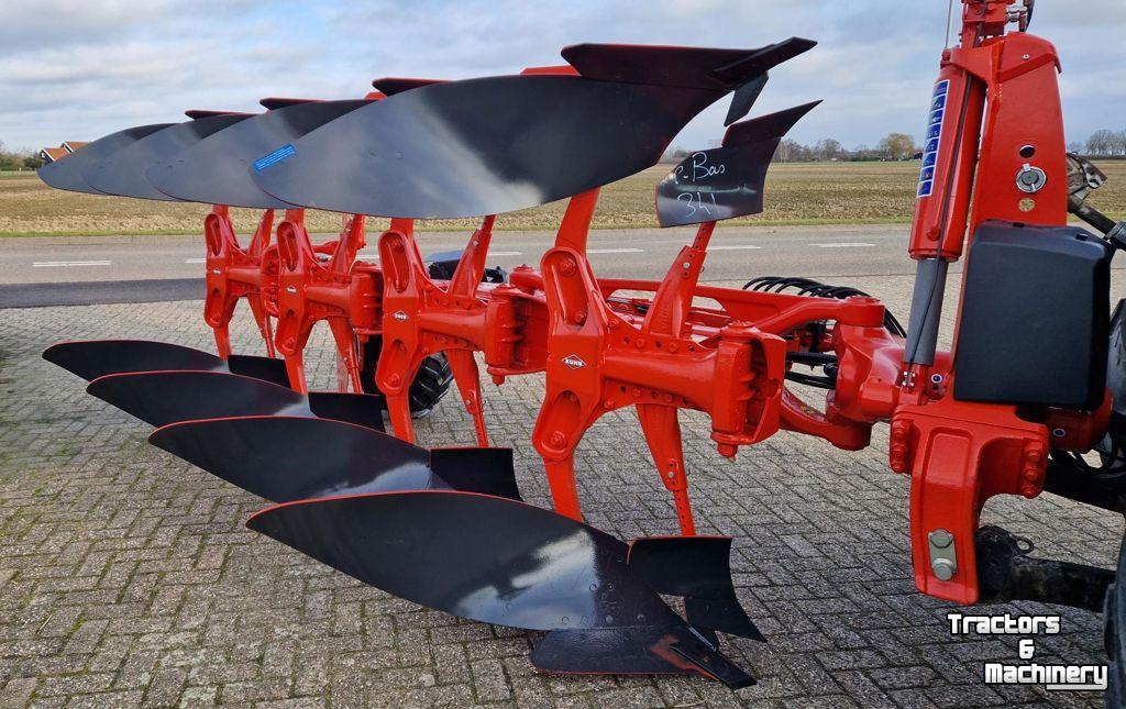 Pflüge Kuhn 4 SCHAAR PLOEG 153