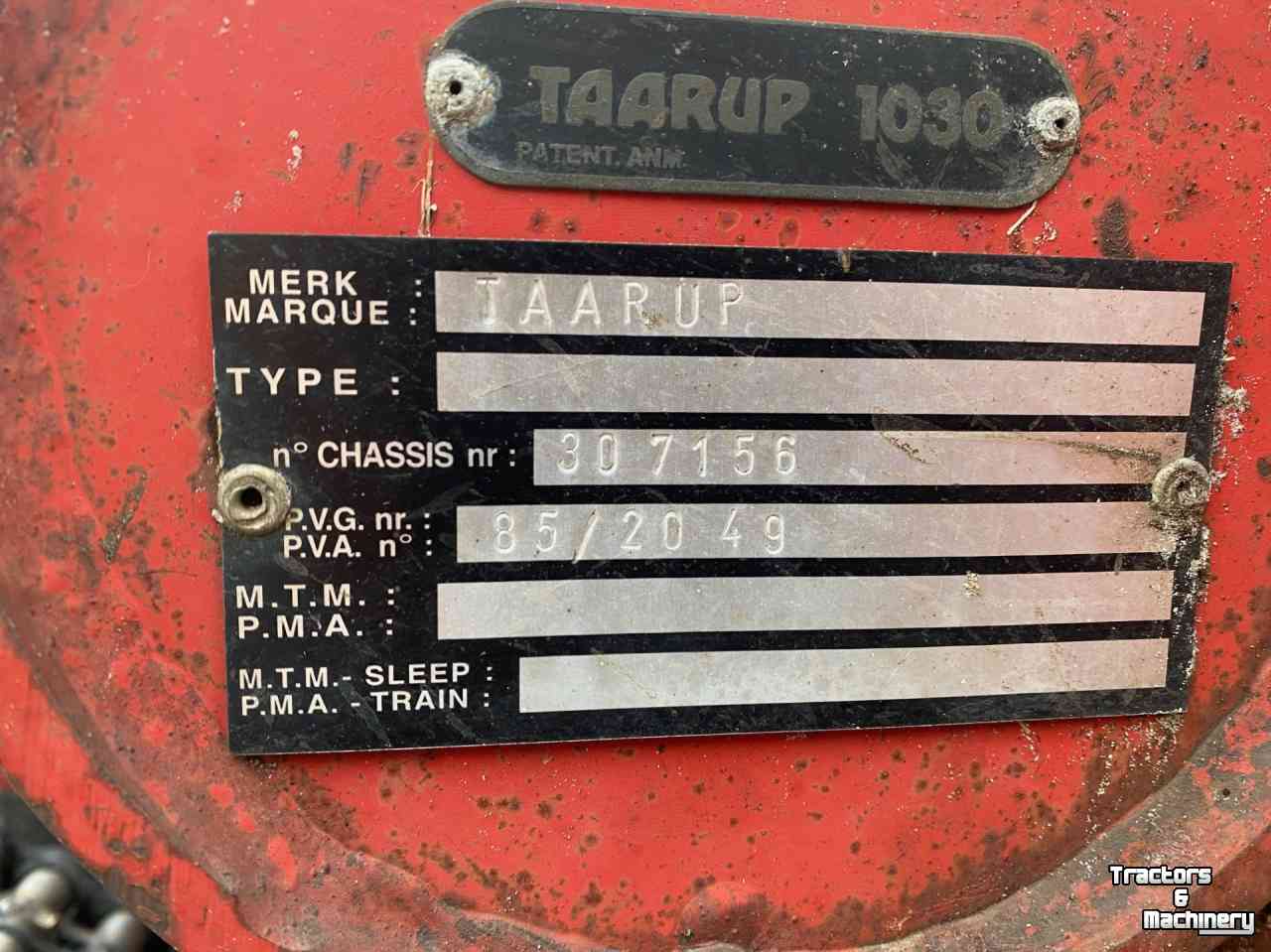 Lade- und Dosierwagen Taarup 1030