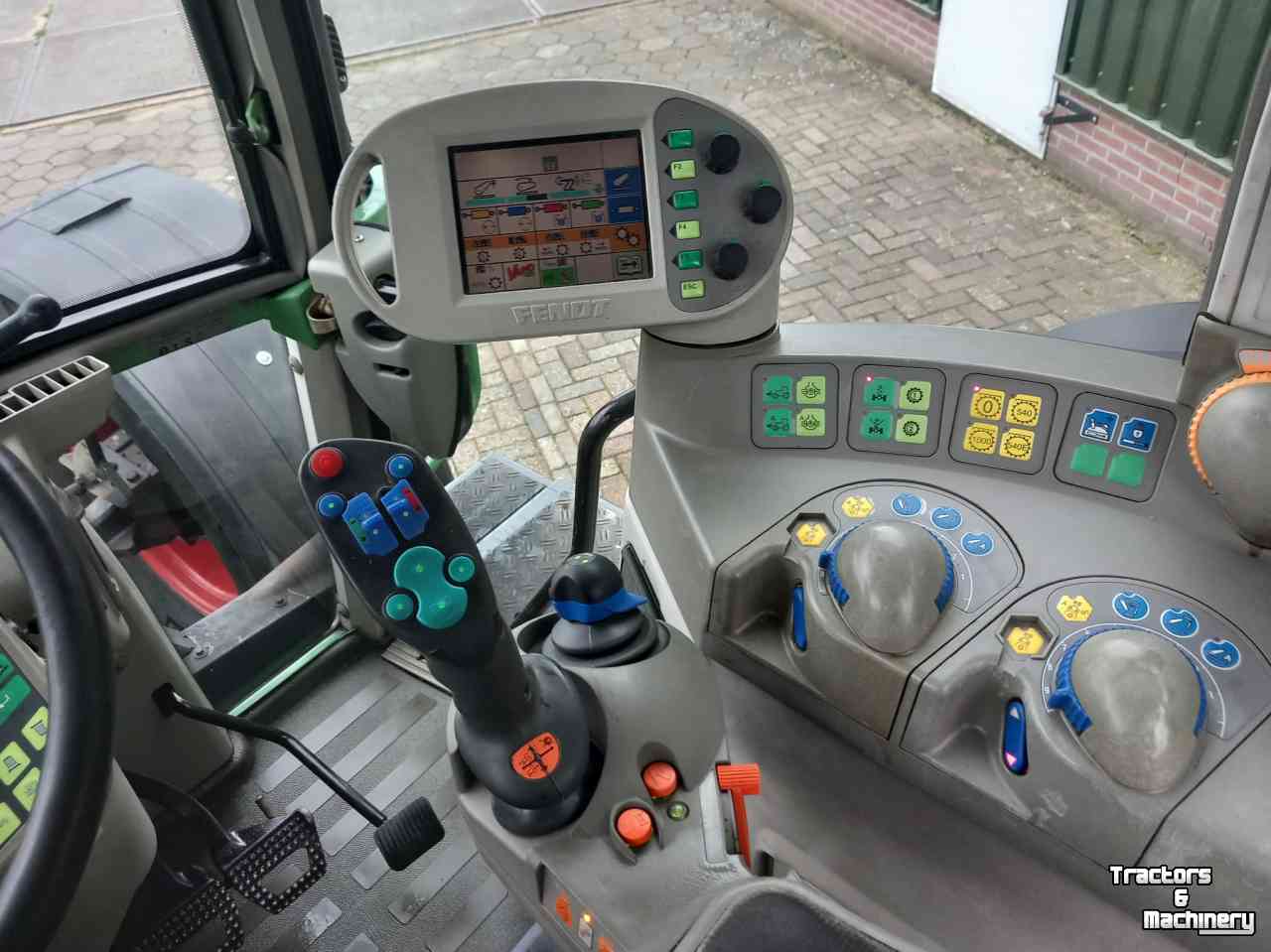 Schlepper / Traktor Fendt 711 Vario TMS