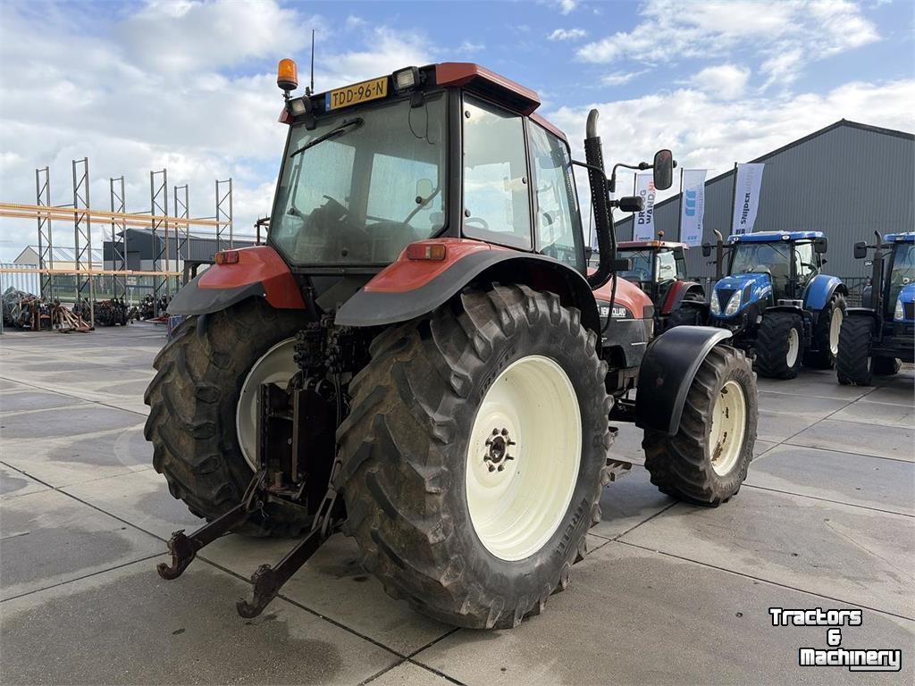 Schlepper / Traktor New Holland 8160