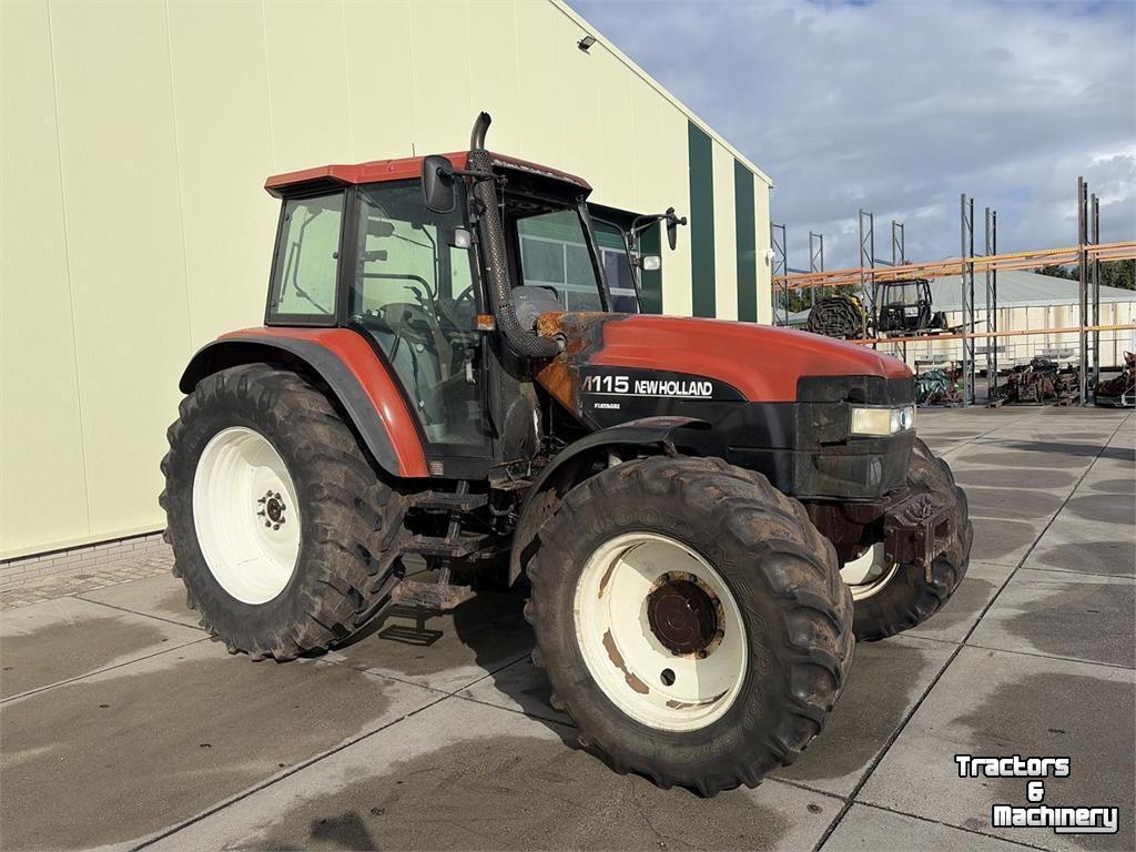 Schlepper / Traktor New Holland 8160