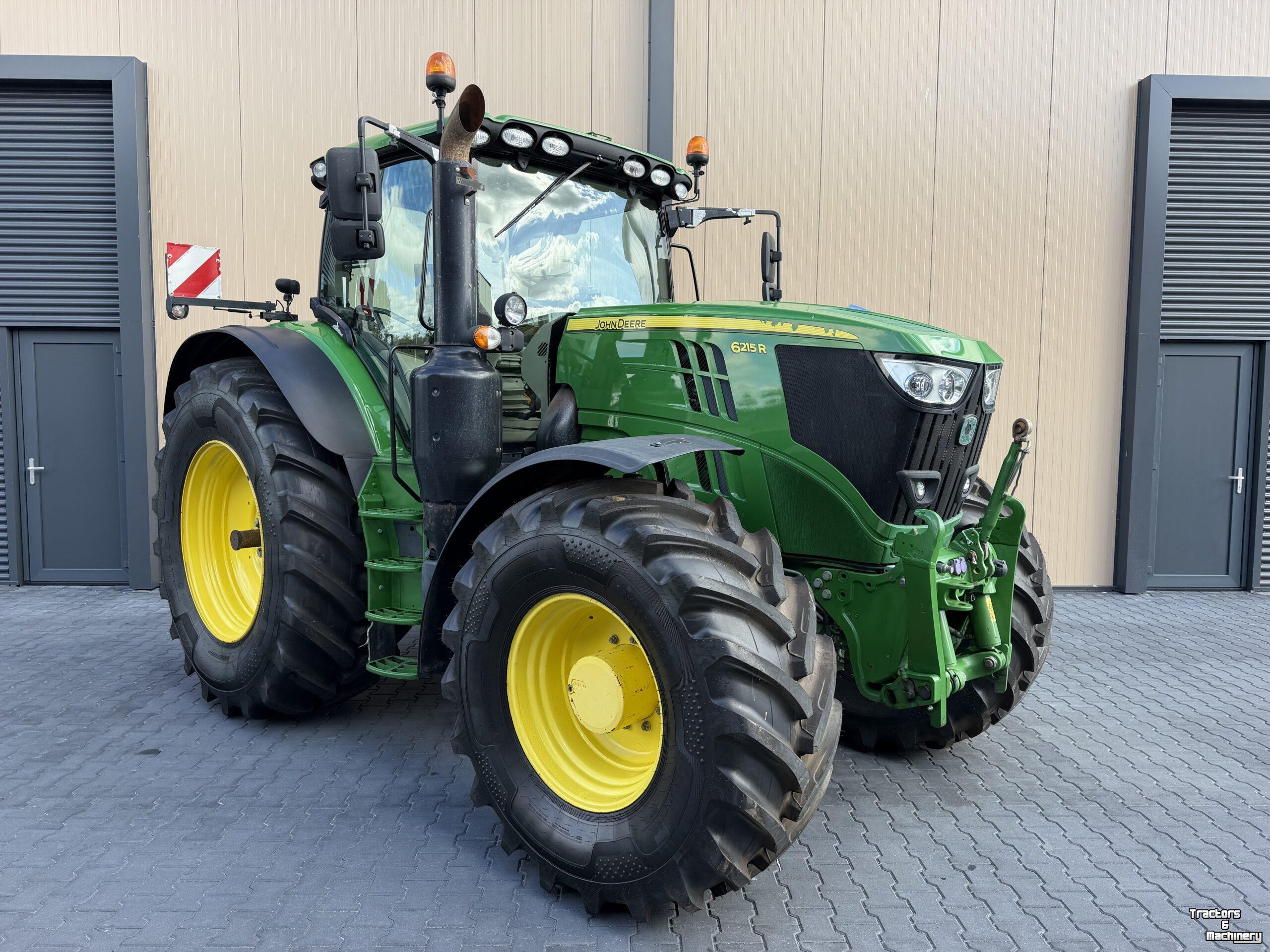 Schlepper / Traktor John Deere 6215R
