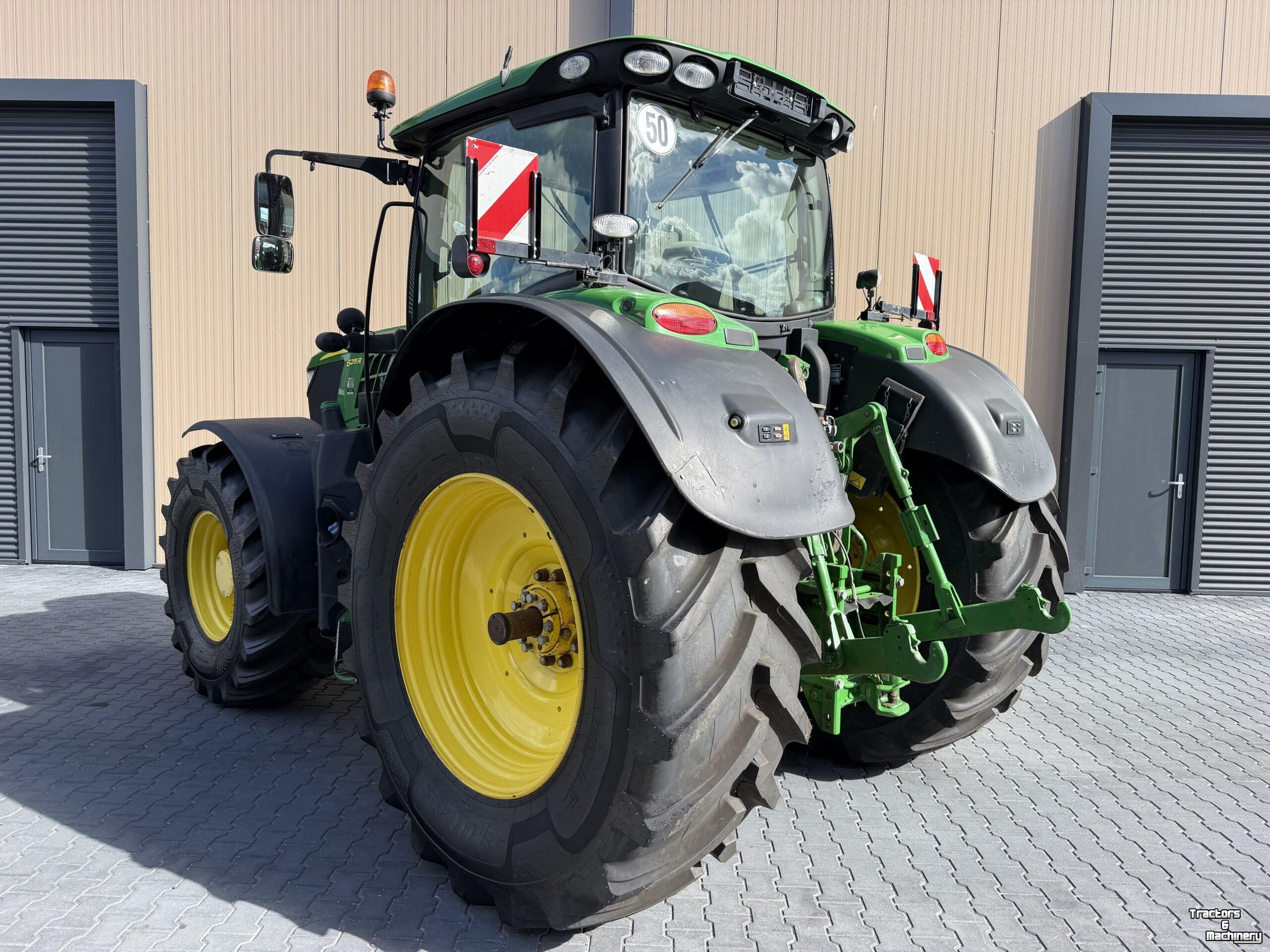Schlepper / Traktor John Deere 6215R
