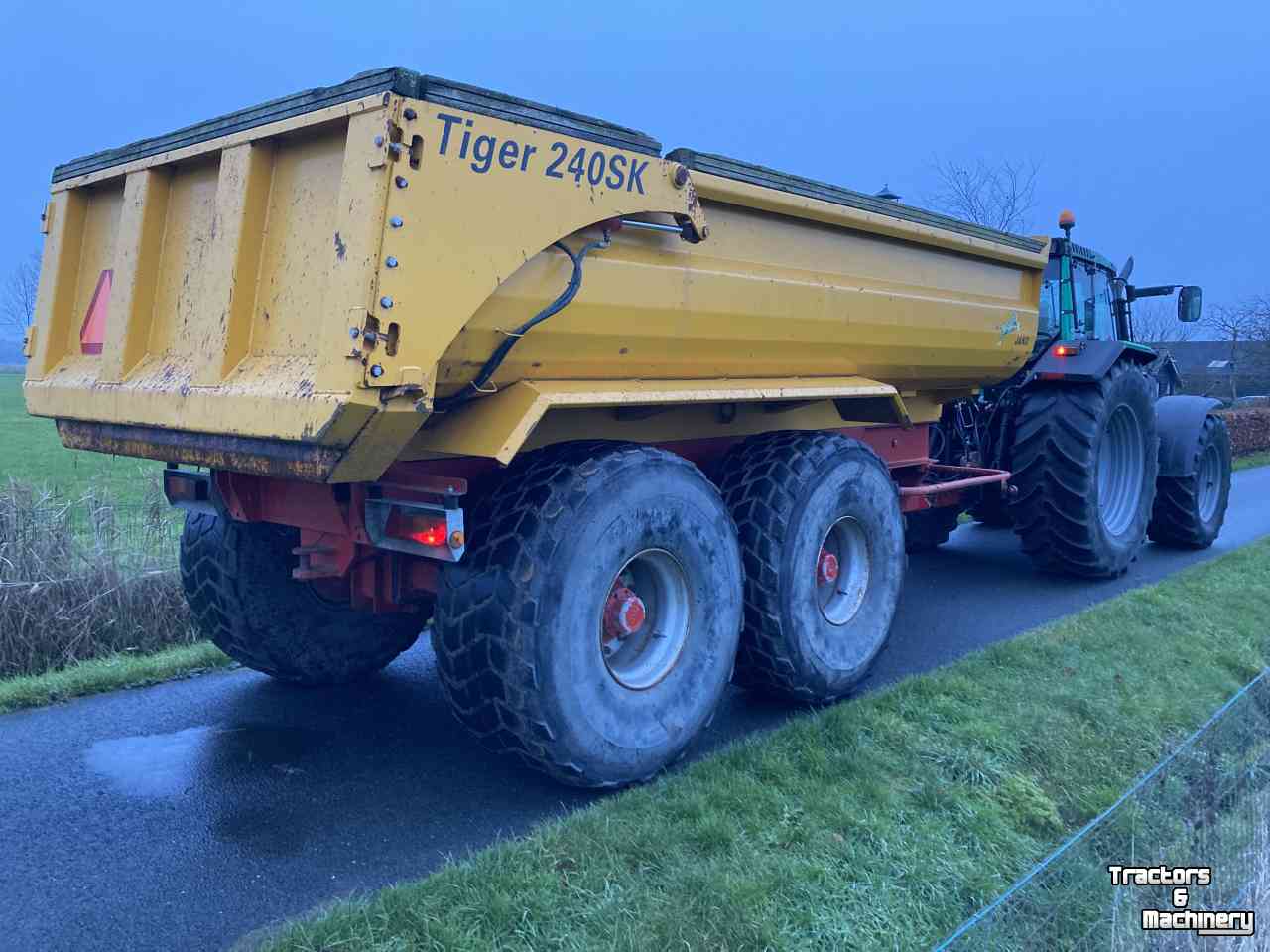 Erdbau-kipper Veenhuis JVZK 21000 te huur, huren.